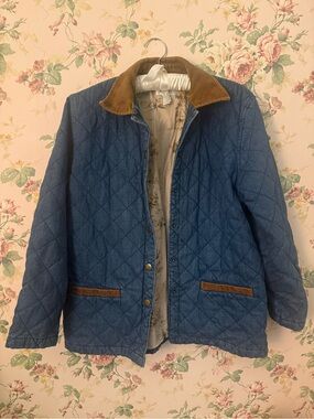 Women’s vintage Talbots quilted denim barn jacket size M